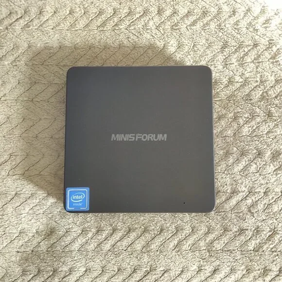 Minisforum Fanless Mini PC Z83-F - Black - 64GB Storage - 4GB RAM